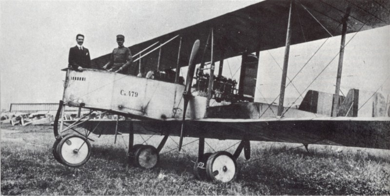 Caproni_Ca.32(300hp-Ca.2)_with_Gianni_Caproni_on_board.jpg