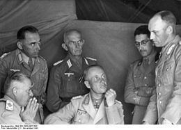 Bundesarchiv_Bild_183-1982-0927-502,_Nordafrika,_Navarini,_Rommel,_Diesener.jpg