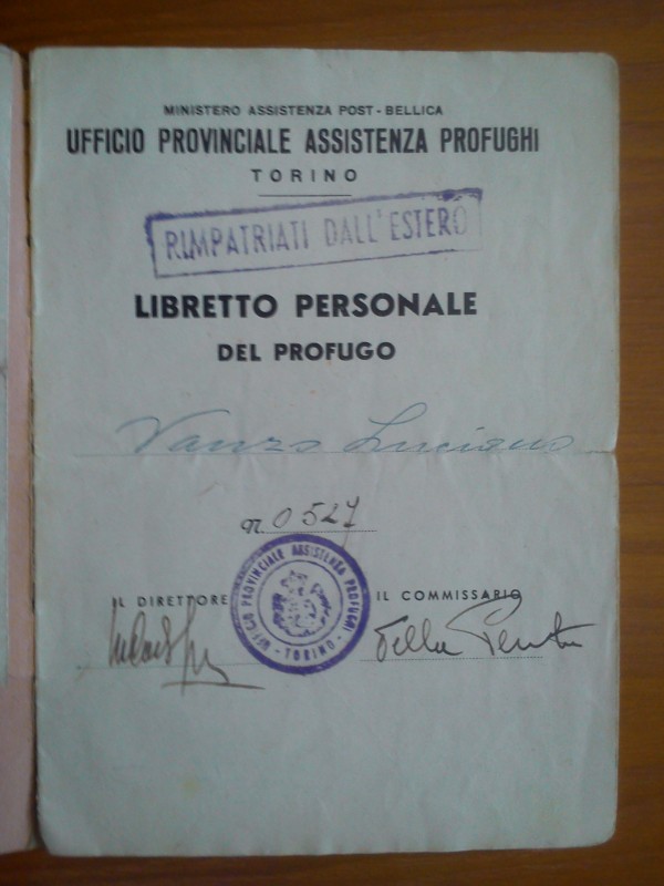 3 LIBRETTO PROFUGO.jpg