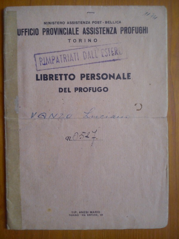 1 LIBRETTO PROFUGO.jpg